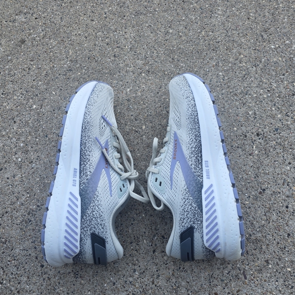 Brooks Ariel 24 Sneaker Women Size 8B - Picture 12 of 14